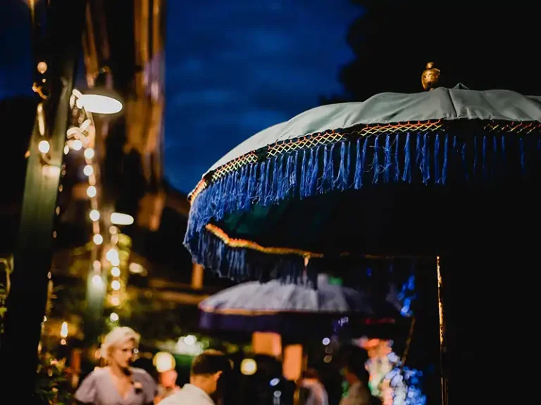 parasol bij het Rijk