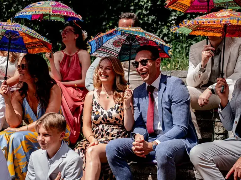 huwelijks foto buitenlocatie Amsterdam groen kleurrijk