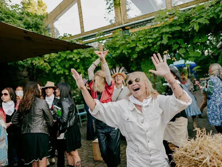 Dansende bezokers ©DennisBouman